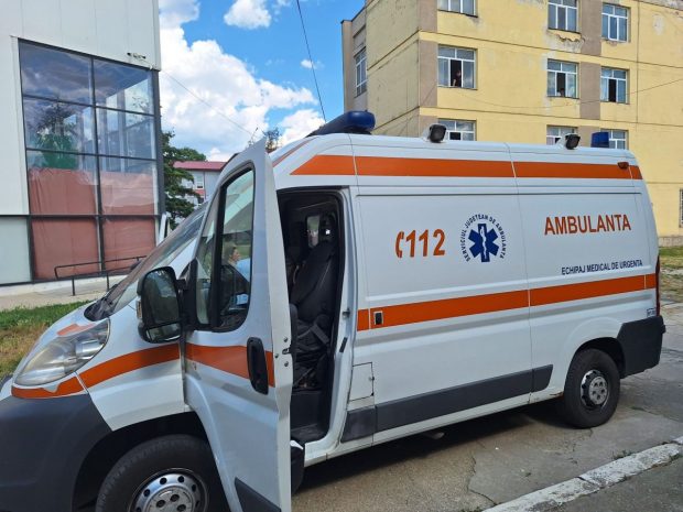 Explozie în atelierul unui liceu tehnologic din orașul Bolintin Vale. Doi elevi au ajuns la spital, cu arsuri