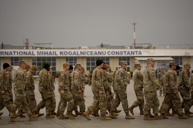 Stare de alertă sporită la mai multe baze militare americane, inclusiv din România, pe fondul unei posibile ameninţări teroriste
