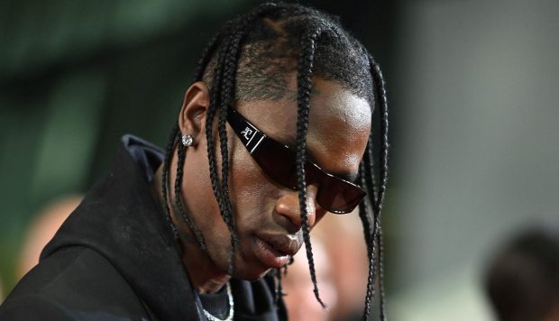 Rapperul Travis Scott, capul de afiș al festivalului Beach, Please! de la Costineşti, a fost arestat, după ce s-a îmbătat și a făcut scandal pe o barcă, la Miami
