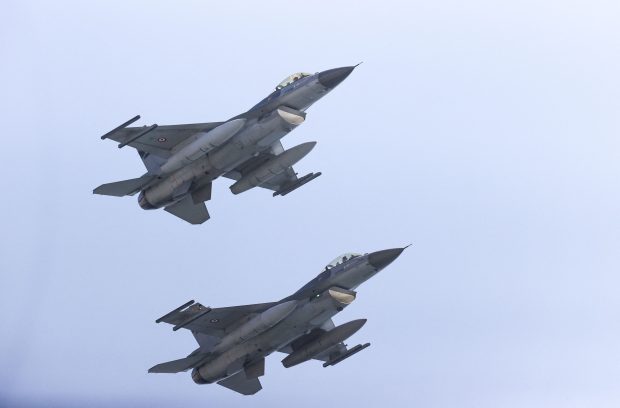 Ucraina a folosit avioane F-16 pentru a respinge ultimele lovituri aeriene ruseşti, transmite Zelenski