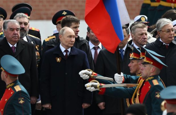 Vladimir Putin a început să poarte vestă antiglonț la evenimentele publice. „Dumnezeu îi protejează pe cei precauți”