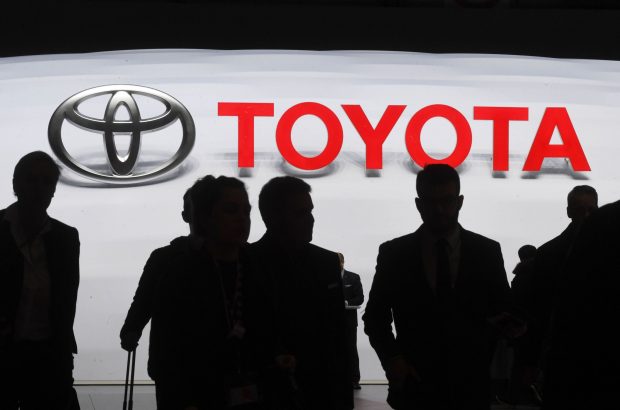 Toyota și Mazda, obligate să suspende livrările mai multor modele. Companiile, acuzate că au manipulat testele de siguranţă