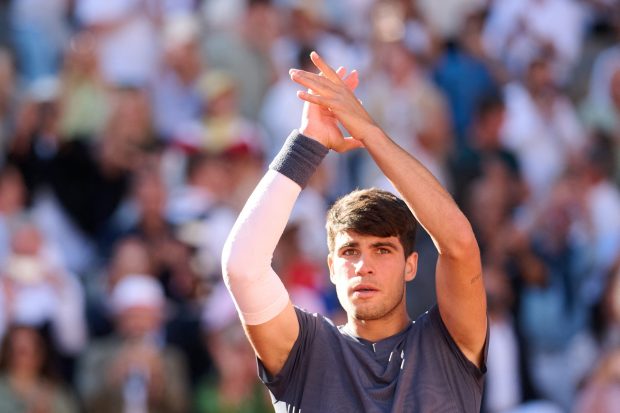 Carlos Alcaraz câştigă în premieră turneul de la Roland Garros, după un meci maraton cu Zverev