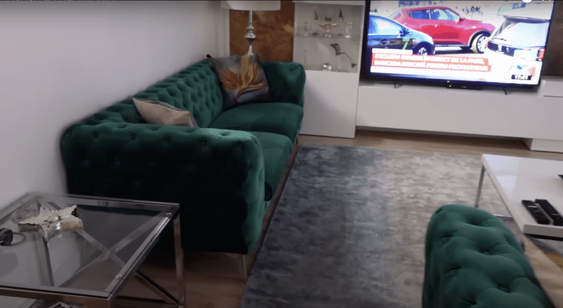 Imagini cu casa în care locuiește Nea Marin. Are o vilă impresionantă în Capitală și valorează peste 200.000 euro 6 imagini casa nea marin 21