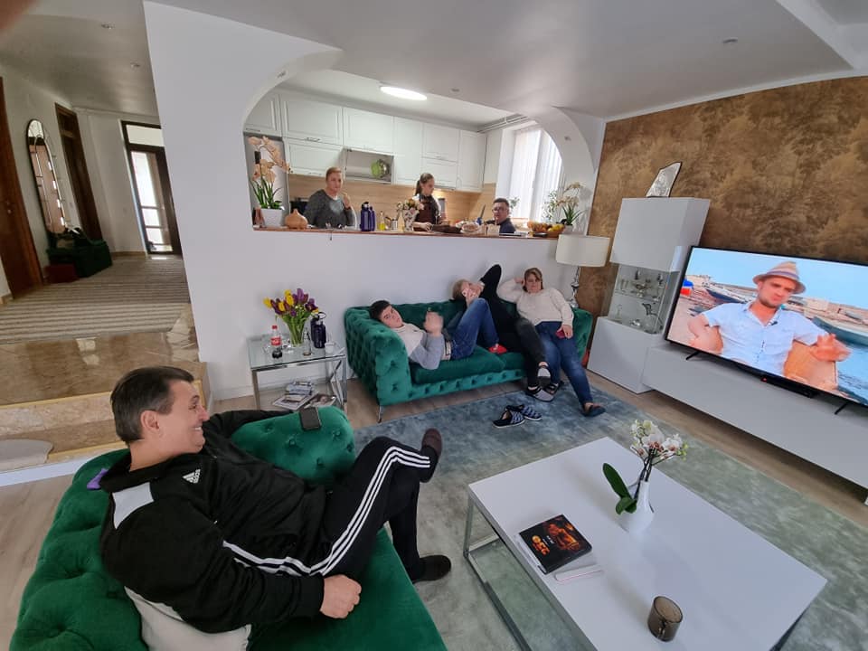 Imagini cu casa în care locuiește Nea Marin. Are o vilă impresionantă în Capitală și valorează peste 200.000 euro 13 imagini casa nea marin 5
