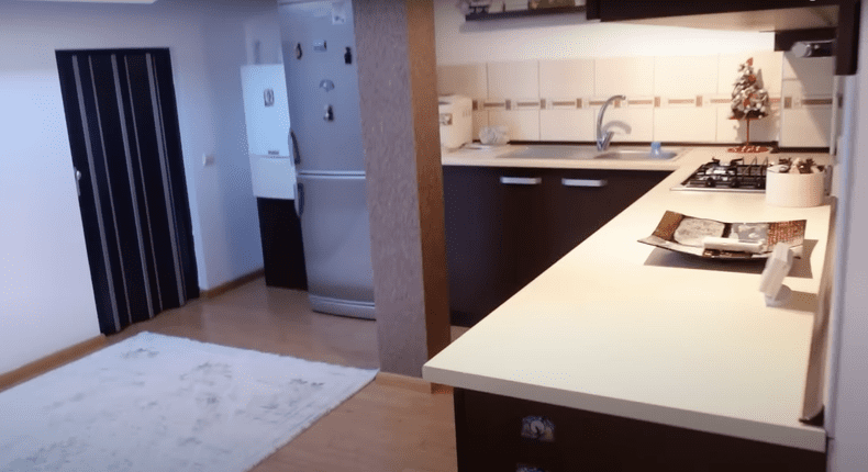 Imagini cu casa în care locuiește Nea Marin. Are o vilă impresionantă în Capitală și valorează peste 200.000 euro 21 imagini casa nea marin 5