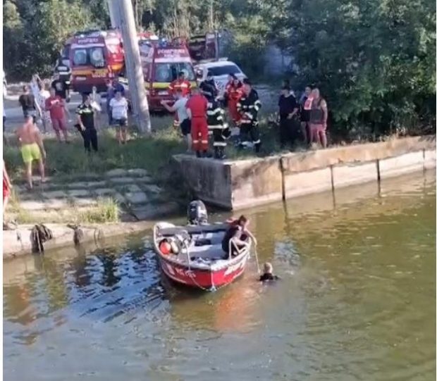 Tânăr de 23 de ani, înecat în Lacul Snagov, sub ochii rudelor: „Când a sărit, a ieşit puţin la suprafaţă și s-a dus înapoi la fund”
