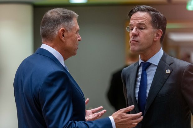 România îl susține pe olandezul Mark Rutte la șefia NATO. Decizia, luată în CSAT, la propunerea lui Klaus Iohannis