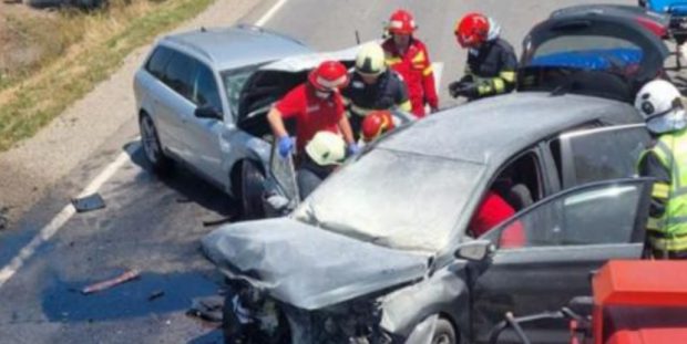 Accident grav în Satu Mare: opt persoane au ajuns la spital