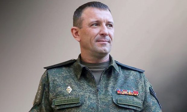Generalul rus Ivan Popov, arestat după ce a furat mii de tone de tablă destinată liniilor defensive, a cerut să fie trimis pe front