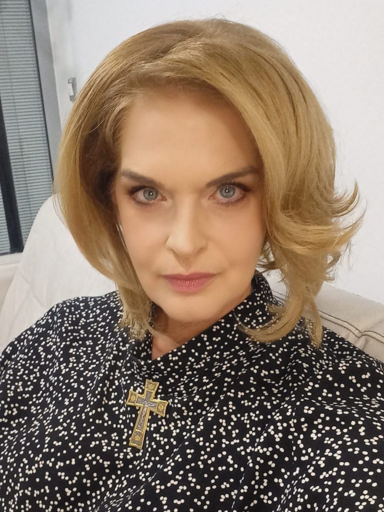 manuela harabor actrita 9