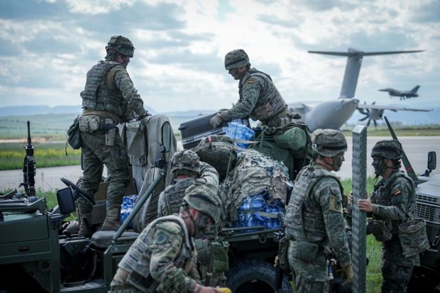 Câți oameni poate să mobilizeze rapid NATO în cazul unei amenințări ruse. Precizările unui oficial din cadrul alianței