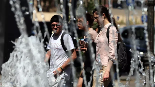Prognoza meteo pentru următoarele 4 săptămâni. Temperaturi mai ridicate decât normalul perioadei şi în prima lună de toamnă