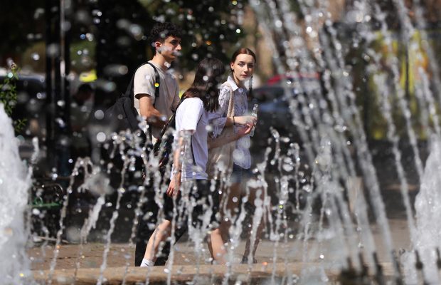 După furtuni, revin temperaturile „mai ridicate decât cele normale”. Prognoza meteo pe următoarele patru săptămâni