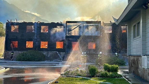 Palatul de iarnă al lui Vladimir Putin, distrus de un incendiu misterios. Civilii nu au voie să se apropie de zonă