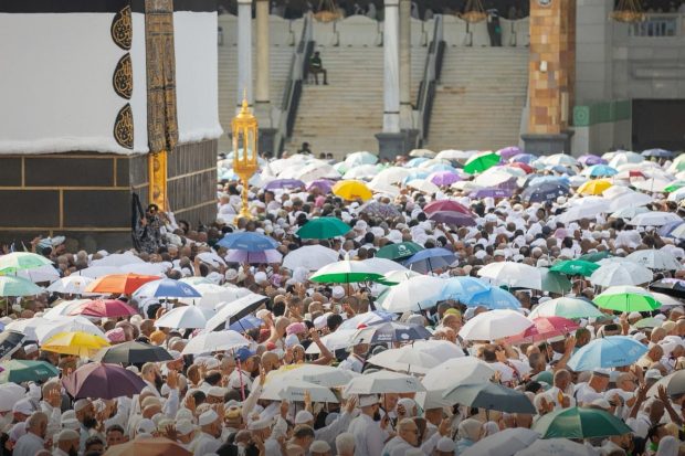 Peste 550 de persoane au murit în timpul pelerinajului la Mecca, unde temperatura a depășit 50°C
