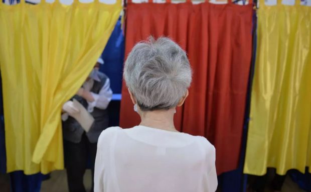 LIVETEXT Prezența la vot la alegeri locale și europarlamentare 2024. Peste 8% dintre alegători au votat în primele trei ore de la deschiderea secțiilor. Județele fruntașe