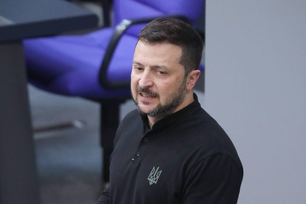 Volodimir Zelenski ordonă epurarea serviciului de pază, după ce doi ofițeri au fost acuzați că au vrut să îl asasineze 