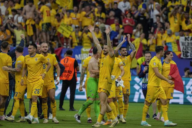 Klaus Iohannis, reacție imediată după calificarea tricolorilor în „optimile” EURO 2024: „Ați adus încă o dată bucurie românilor”