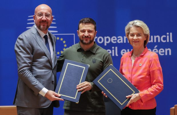Ucraina și UE au semnat un pact de securitate. Ce prevede acordul