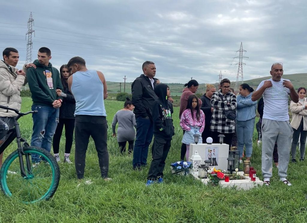 rude monument accident