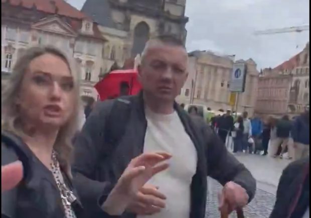 Vorbitori de limbă rusă, acuzați că au atacat voluntari pro-Ucraina în centrul orașului Praga. Poliția cehă a deschis o anchetă | VIDEO