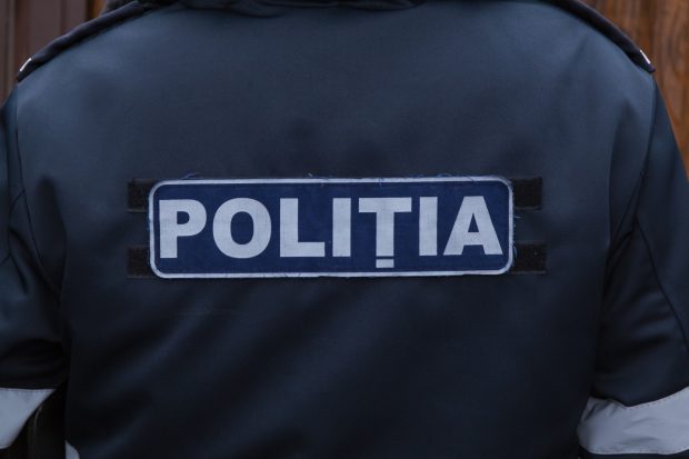 Primii poliţişti condamnaţi definitiv pentru că au mers pe blat, într-un caz de trafic și abuz sexual de minori. Victima: „Au zis să merg acasă, că rezolvă ei, dar n-au făcut nimic”