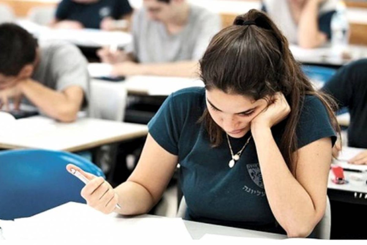Subiectele de la Limba Română de la Evaluarea Națională 2024, anunțate în curând de Libertatea Subiectele de la Limba Română de la Evaluarea Națională 2024, anunțate în curând de Libertatea