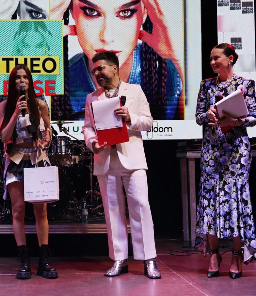 ELLE New Media AWARDS 2024: Atmosferă 51 theo rose maurice munteanu si roxana voloseniuc 884x1024 2