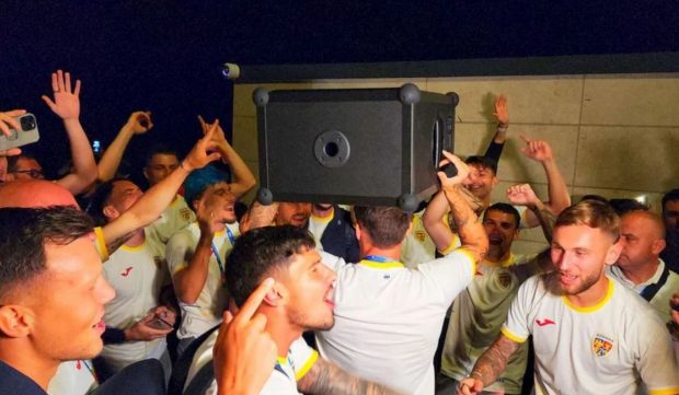 Cum au petrecut tricolorii după calificarea istorică în optimi la Euro 2024. Cântece și dansuri în noapte