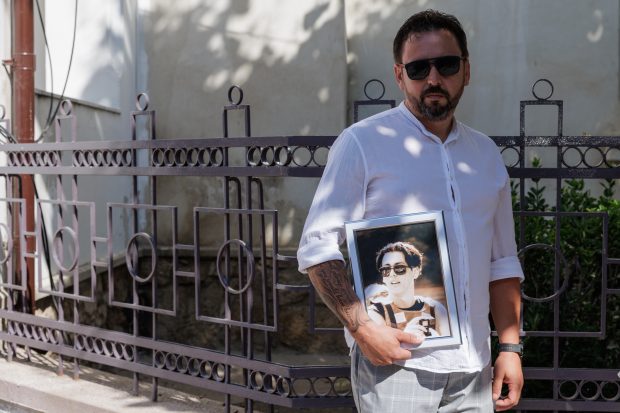 Valentin Olariu, tatăl studentului ucis cu mașina de Vlad Pascu, după noua amânare: „Fiecare zi pentru noi este un chin. Nu mai am nicio speranță, am văzut și cazul Iorgulescu”