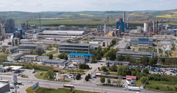 Patru persoane care lucrau pe platforma Azomureș au ajuns la spital, posibil intoxicate cu o substanţă necunoscută
