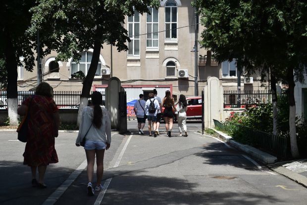 Interviu | Șerban Iosifescu, expert în educație: „Sistemul de învățământ este condus de școlile «de fițe», de unde se și recrutează funcționarii din minister”