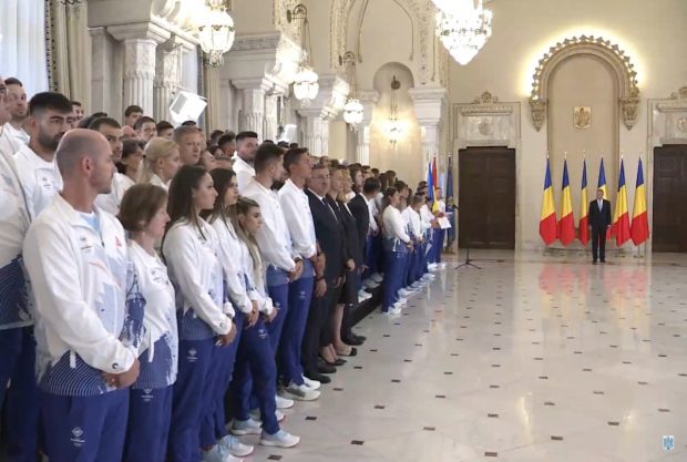 Unei sportive i s-a făcut rău în timpul ceremoniei de la Cotroceni, în care Klaus Iohannis a primit echipa care ne va reprezenta la JO Paris