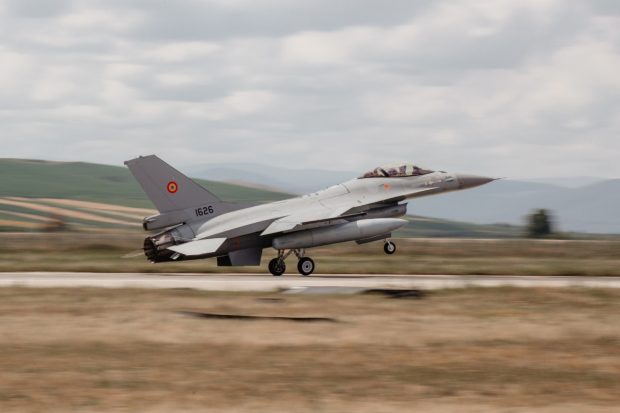 Avioanele F-16 care decolează din România nu au executat misiuni în Ucraina, spune MApN, care demontează o dezinformare rusă