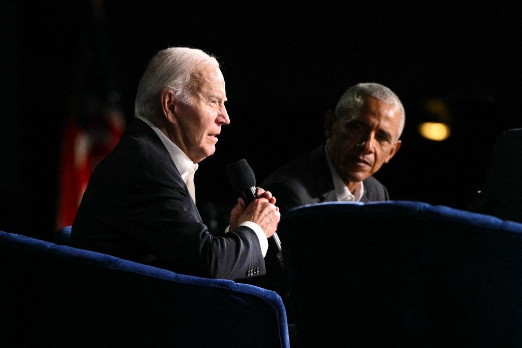 barack obama in plan indepartat alaturi de joe biden intr un eveniment de strangere de fonduri pentru campanie foto profimedia