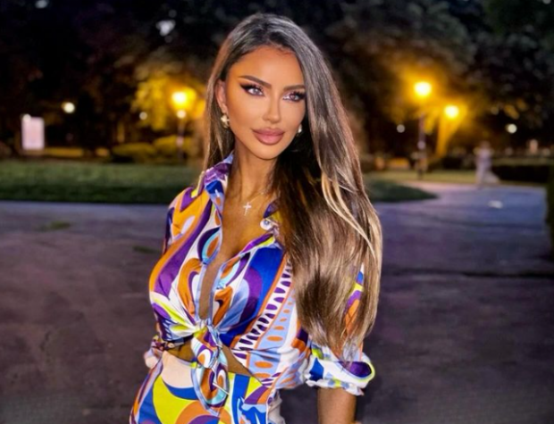 Bianca Drăgușanu, dusă la audieri într-un dosar de evaziune fiscală. Aducea haine din Turcia și le vindea, fără a declara veniturile