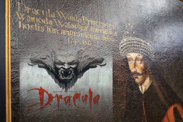 Mitul Dracula. Cum era valorificată de Securitate legenda contelui vampir. Rolul informatorului-ghid „Leonte” în supravegherea turiștilor străini
