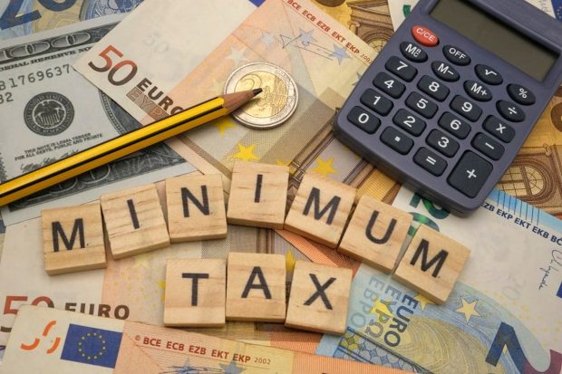 Guvernul trebuie să prezinte Comisiei Europene un plan de reducere a deficitului bugetar până pe 15 octombrie