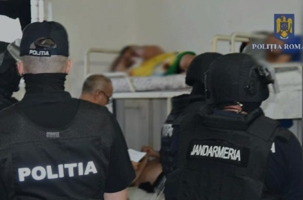 22 de percheziţii în mai multe județe și în 4 penitenciare la membrii unei grupări care vindea droguri