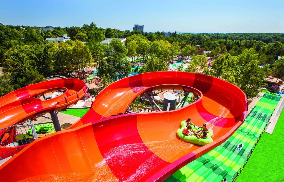 Un sejur all-inclusive în Bulgaria prin comparație cu România. „Am dat 2.500 de lei pe șase nopți. Tot e mult mai ieftin decât la noi” 2 din aquapark site ul lor