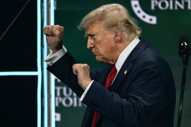 Donald Trump le spune unor simpatizanți că nu vor mai vota dacă va fi reales președinte: „Vom rezolva totul” | VIDEO