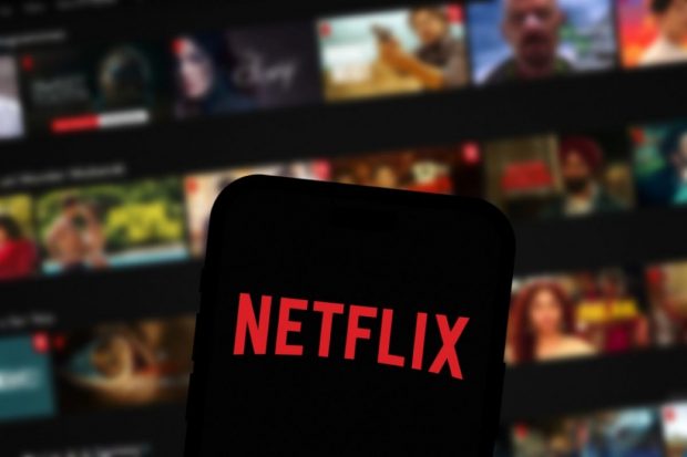 Ce filme și seriale noi apar în luna august la Netflix