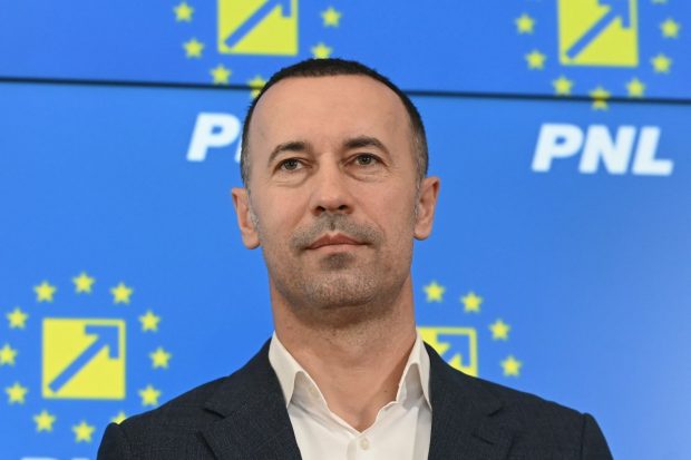 Iulian Dumitrescu a demisionat de la șefia PNL Prahova după noile acuzații ale DNA. La fel și șeful PNL Neamț