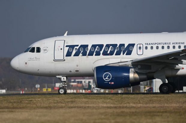 Pilot TAROM, după ce zeci de zboruri au fost anulate: „Nu știm ce va fi mâine. În ultimii 5 ani au plecat 500 de piloți”. Ce măriri li s-au promis