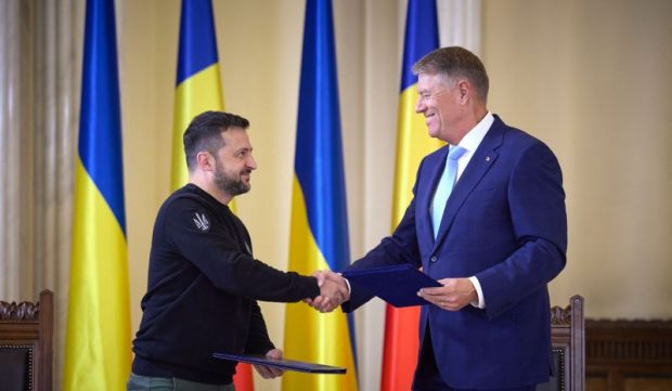 Klaus Iohannis i-a scris lui Zelenski de Ziua Independenţei Ucrainei. „Poziţia României rămâne neschimbată: vom fi alături de Ucraina”