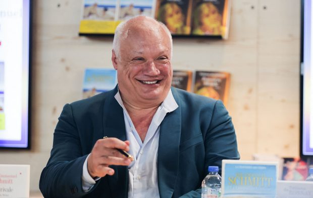 Interviu | Scriitorul Éric-Emmanuel Schmitt: „Scopul este de a-l aduce treptat pe cititor în punctul în care să-și iubească mai mult viața”