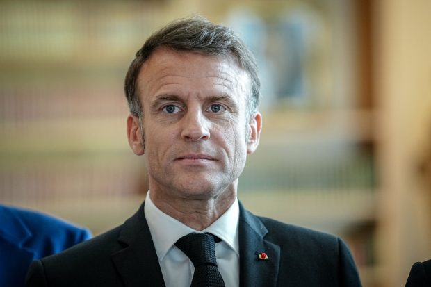 Mesajul lui Emmanuel Macron după moartea lui Alain Delon: „A fost un monument francez”