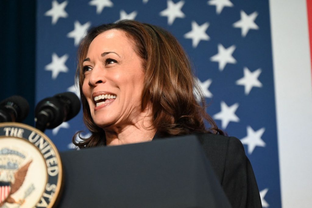 Cine este Kamala Harris, propunerea lui Joe Biden pentru Casa Albă. A scris istorie în 2021, când a devenit prima vicepreședintă a SUA 6 kamala harris 12