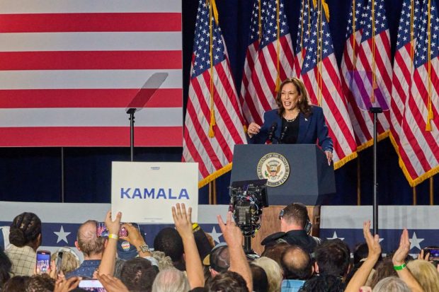 Kamala Harris, la primul său miting de campanie: „M-am ocupat de agresori de toate felurile. Cunosc genul lui Trump”